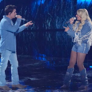 Noah Thompson and HunterGirl perform on 'American Idol'