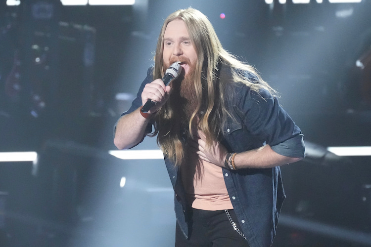 Warren Peay performs on 'American Idol'