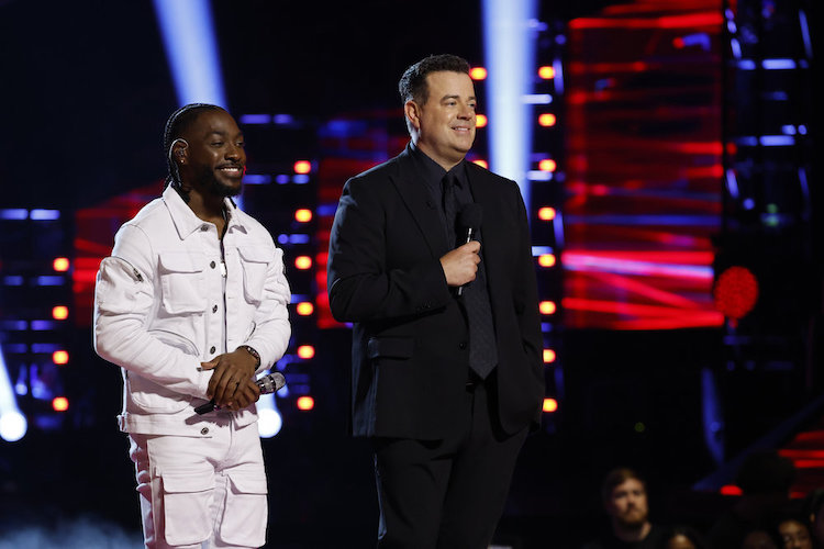 D.Smooth and Carson Daly on 'The Voice' season 23 finale