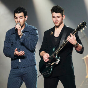 Joe Jonas and Nick Jonas in concert