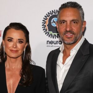 Kyle Richards and Mauricio Umansky at Homeless Not Toothless Hollywood Event