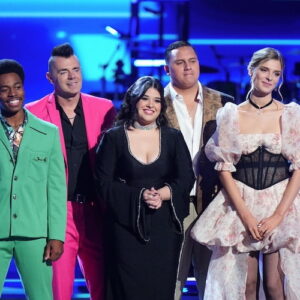 Nathan Chester, Bryan Olesen, Mafe, Kamalei Kawa’a, Zoe Levert on 'The Voice'