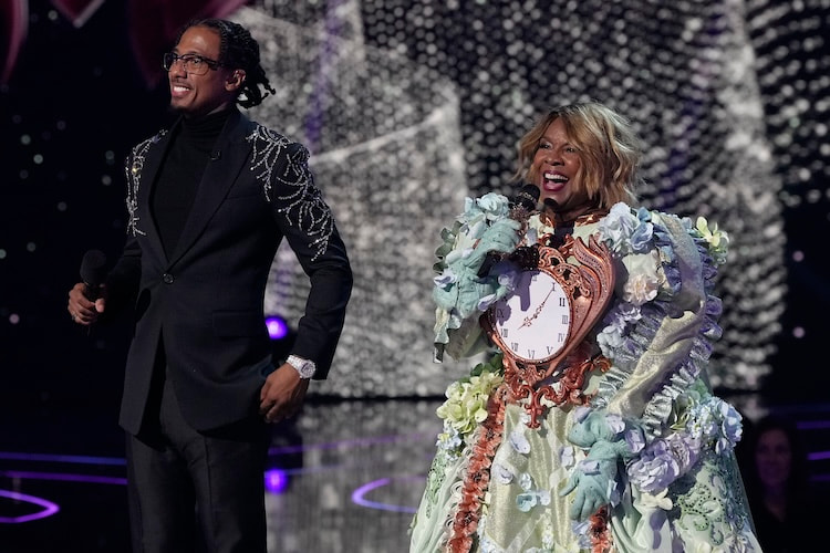 Thelma Houston and Nick Cannon on 'The Masked Singer' 2024