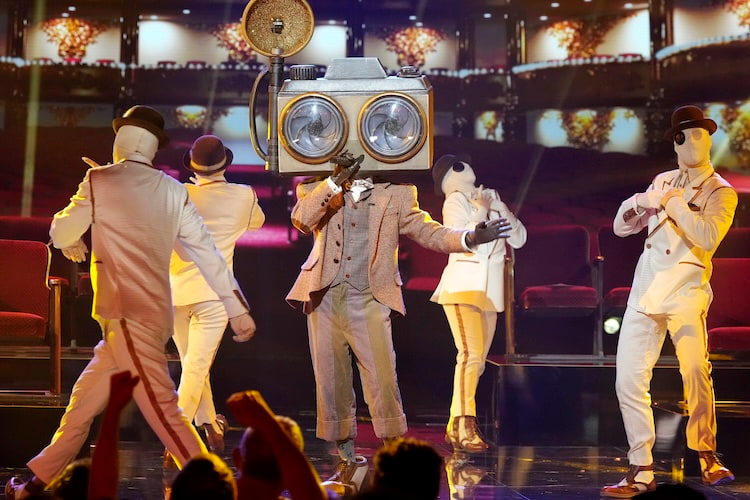 Paparrazzo on 'The Masked Singer' 2025