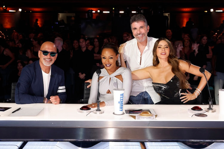 Howie Mandel, Mel B, Simon Cowell, and Sofia Vergara on AGT Quarterfinals 4