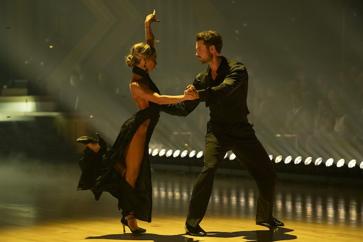 Daniella Karagach and Dylan Efron on 'Dancing With The Stars' 2025