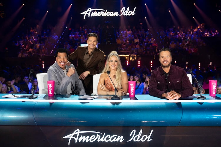 Lionel Richie, Ryan Seacrest, Carrie Underwood, and Luke Bryan on 'American Idol'